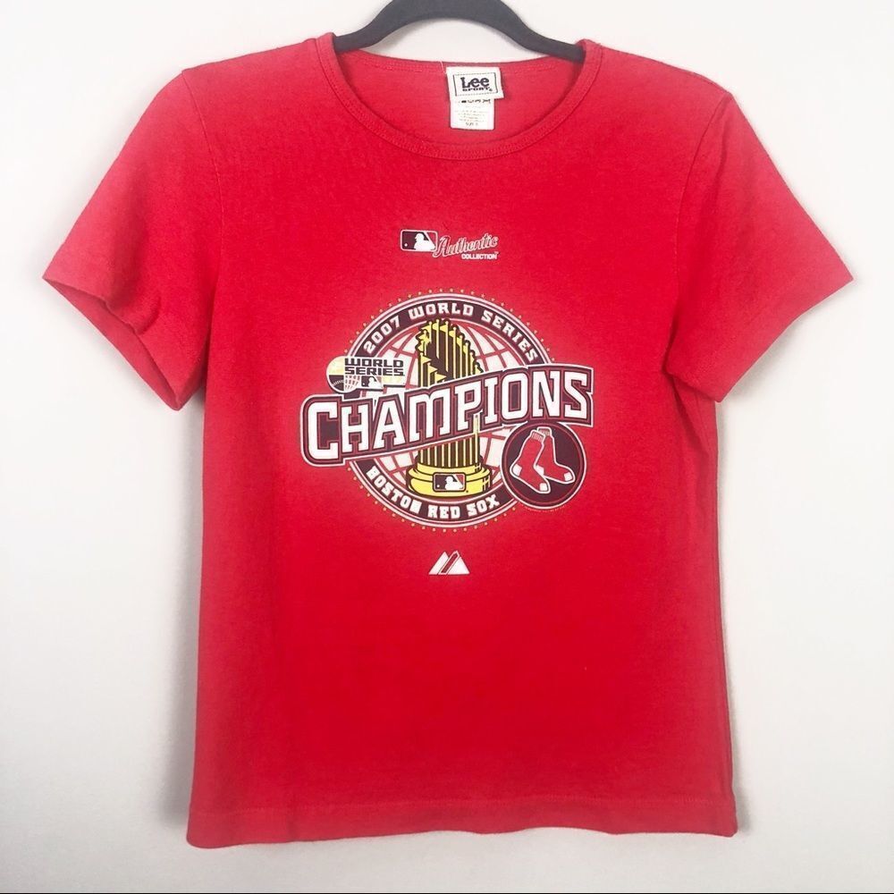 BOSTON RED SOX 2007 Champions Red Short Sleeve Tee Women’s Size Small Boxy